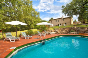 Villa vicino Siena con piscina e molto verde - solo per Voi Sovicille